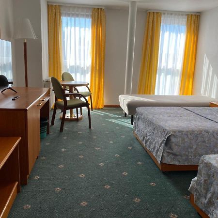 Elekt Czaplinek Hotel Exterior photo
